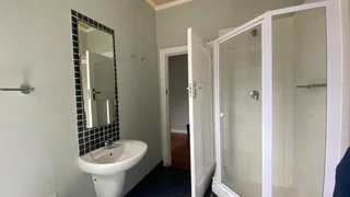 3 Bedroom Flat In Rondebosch, Cape Town