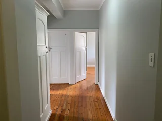 3 Bedroom Flat In Rondebosch, Cape Town