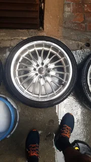 17inch Rims and Dunlop SP 700 tyres