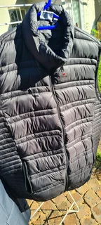 Altitude sleeveless bomber jacket (brand new) L