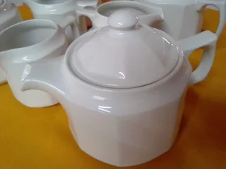 Tea pots and milk jugs ceramic R50 per set