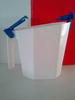 Jugs - easy pouring jugs - no spilling - R50 each