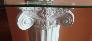 Entrance table glass - on Roman pillars - R800