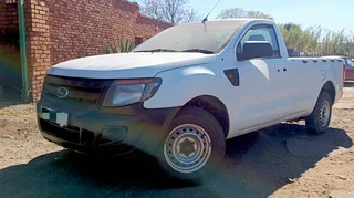 FORD RANGER 2.2 5 SPEED STRIPPING FOR SPARES
