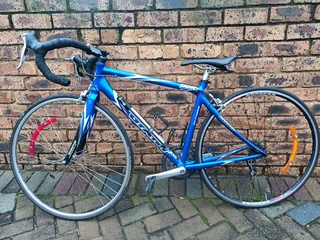 Bicycle Giant OCR2 compact road bike