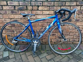 Bicycle Giant OCR2 compact road bike