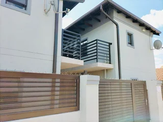 Modern, stylish and intimate studio apartments with an open layout, free WiFi available to rent.