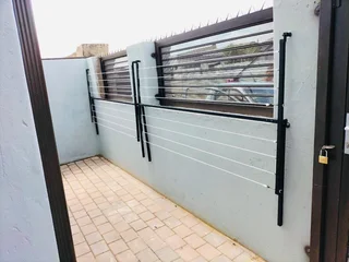 Modern, stylish and intimate studio apartments with an open layout, free WiFi available to rent.