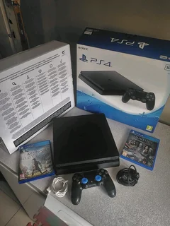 Sony ps4 slim