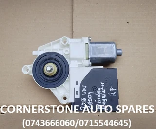 2016 VW CADDY RIGHT FRONT WINDOW REGULATOR