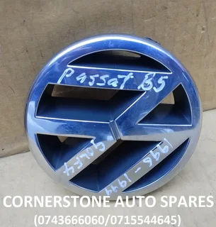 1996-1999 Vw Passat B5 Grill Badge