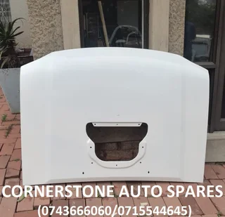 NISSAN NP300 BONNET WITH SCOOP