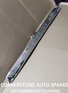 Ford Everest Tailgate Moulding