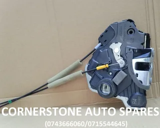 TOYOTA COROLLA XR LEFT FRONT DOOR LOCK