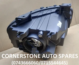 HYUNDAI VENUE LEFT SIDE HEADLIGHT