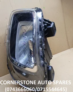 HYUNDAI VENUE LEFT SIDE HEADLIGHT