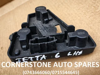 VW JETTA 6 LEFT SIDE TAIL LIGHT GLOBE HOLDER