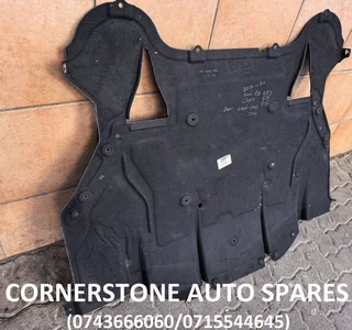 2017-2021 Audi R8 Coupe (4s3,4s9,4sp) Rear Under Body Trim