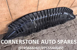 2011-2014 Audi A8 D4 Engine Splash Cover