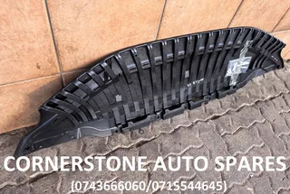 2011-2014 AUDI A8 D4 ENGINE SPLASH COVER