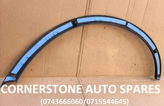 MAHINDRA XUV 500 LEFT FRONT WHEEL ARCH MOULDING
