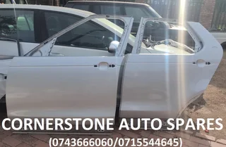 Land Rover Discovery 5 Left Front And Left Rear Door