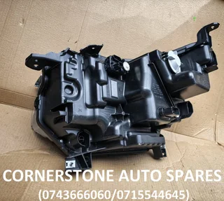 2023/2024 VW AMAROK RIGHT SIDE HEADLIGHT