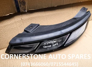 HYUNDAI VENUE LEFT SIDE HEADLIGHT