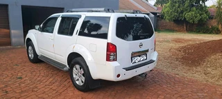 Nissan Pathfinder 2.5dci 2006 manual