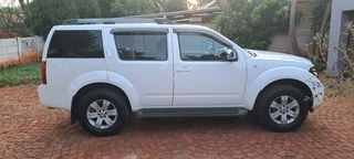 Nissan Pathfinder 2.5dci 2006 manual