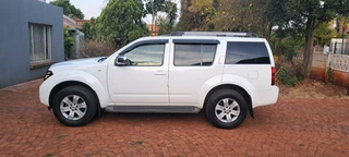 Nissan Pathfinder 2.5dci 2006 manual