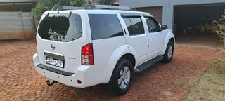 Nissan Pathfinder 2.5dci 2006 manual