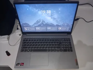 Lenovo Ideapad 1 - R5000  (warranty Included)