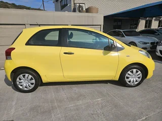 2010 Toyota Yaris T1 1.0i 3 DR