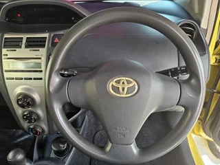 2010 Toyota Yaris T1 1.0i 3 DR