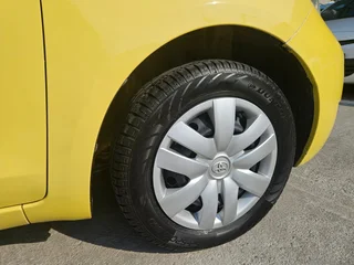 2010 Toyota Yaris T1 1.0i 3 DR