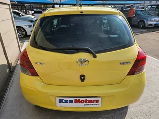 2010 Toyota Yaris T1 1.0i 3 DR