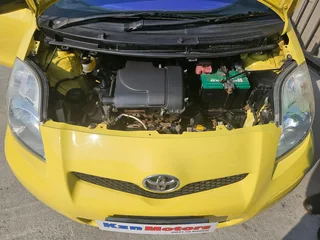 2010 Toyota Yaris T1 1.0i 3 DR