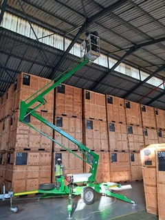 LIFT/CHERRY PICKER PLATFORMS