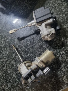 2 Wastegate Actuators