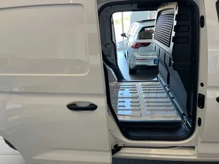 2025 Volkswagen Caddy 1.6i P/V M/T