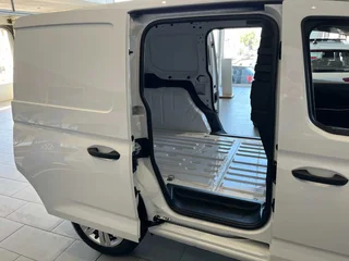 2025 Volkswagen Caddy 1.6i P/V M/T
