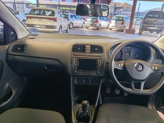 2022 Volkswagen Polo Vivo 14i Comfortline Hatchback