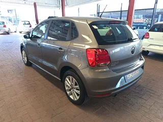 2022 Volkswagen Polo Vivo 14i Comfortline Hatchback