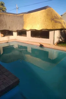 Canvas patio and lapa roller blinds and awnings