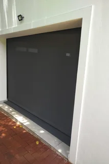 Canvas Patio and Lapa roller blinds and awnings