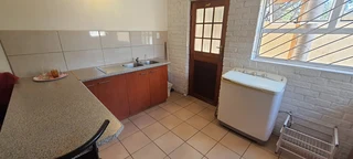 ⁸Student Accommodation: Parow -short term rental Dec/Jan