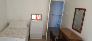 ⁸Student Accommodation: Parow -short term rental Dec/Jan