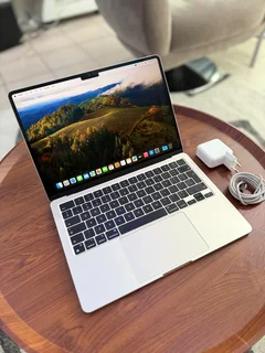 2022 13” MacBook Air M2 Chip | 8C CPU | 8C GPU | 8GB Unified RAM | 512GB SSD | Starlight