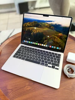 2022 13” MacBook Air M2 Chip | 8C CPU | 8C GPU | 8GB Unified RAM | 512GB SSD | Starlight